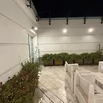 Atrium Luxe Apartment, Sauk, 地拉那