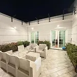 Atrium Luxe Apartment, Sauk, アパート *