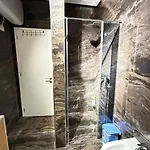 Atrium Luxe Apartment, Sauk, アパート