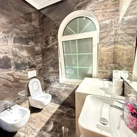 Atrium Luxe Apartment, Sauk, Tirana