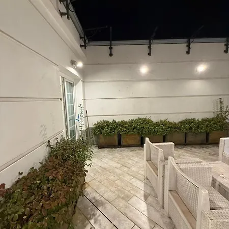 Atrium Luxe Apartment, Sauk, Tirana