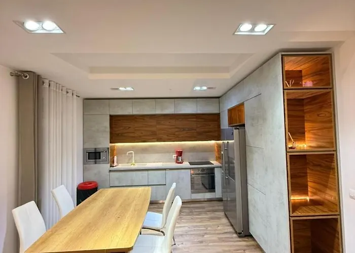 Atrium Luxe Apartment, Sauk, Appartement Tirana